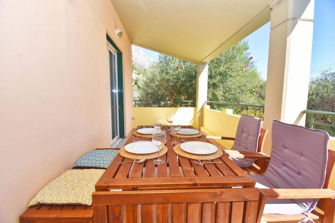 Pebbles And Sea At Barbati With Shared Pool Apartment Luaran gambar